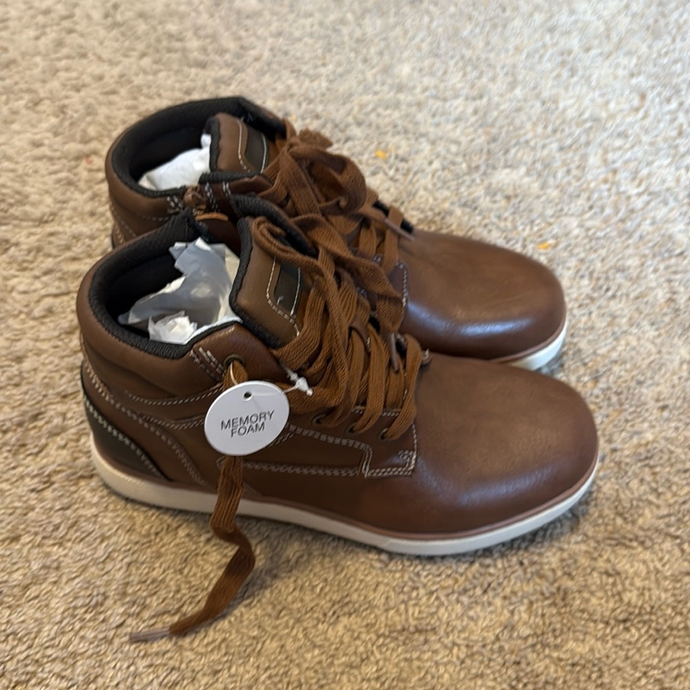 Sonoma boys shoes size 3